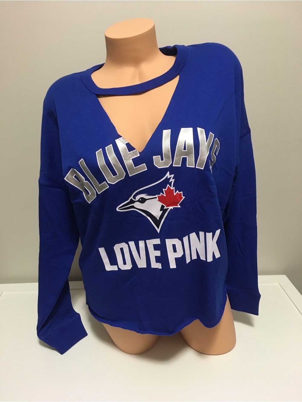 🆕VICTORIA’S SECRET PINK - S - NWT - TORONTO BLUE JAYS BASEBALL MLB VARSITY TOP - Picture 10 of 15
